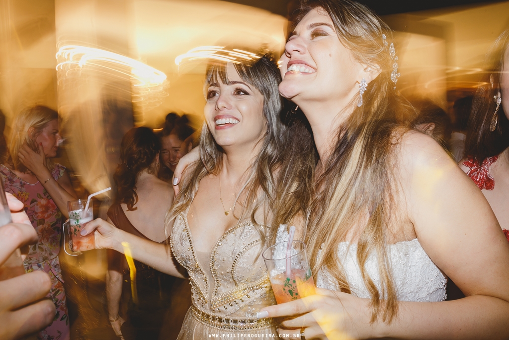 Pista de dança em festa de casamento com cerimonial Glaucia Magalhaes e dj Cadu Dornelles no salão Porto Vitoria em fotografia profissional Brasília Df