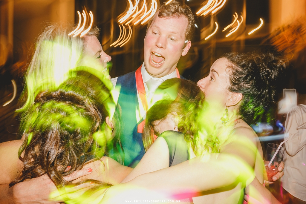 Pista de dança em festa de casamento com cerimonial Glaucia Magalhaes e dj Cadu Dornelles no salão Porto Vitoria em fotografia profissional Brasília Df