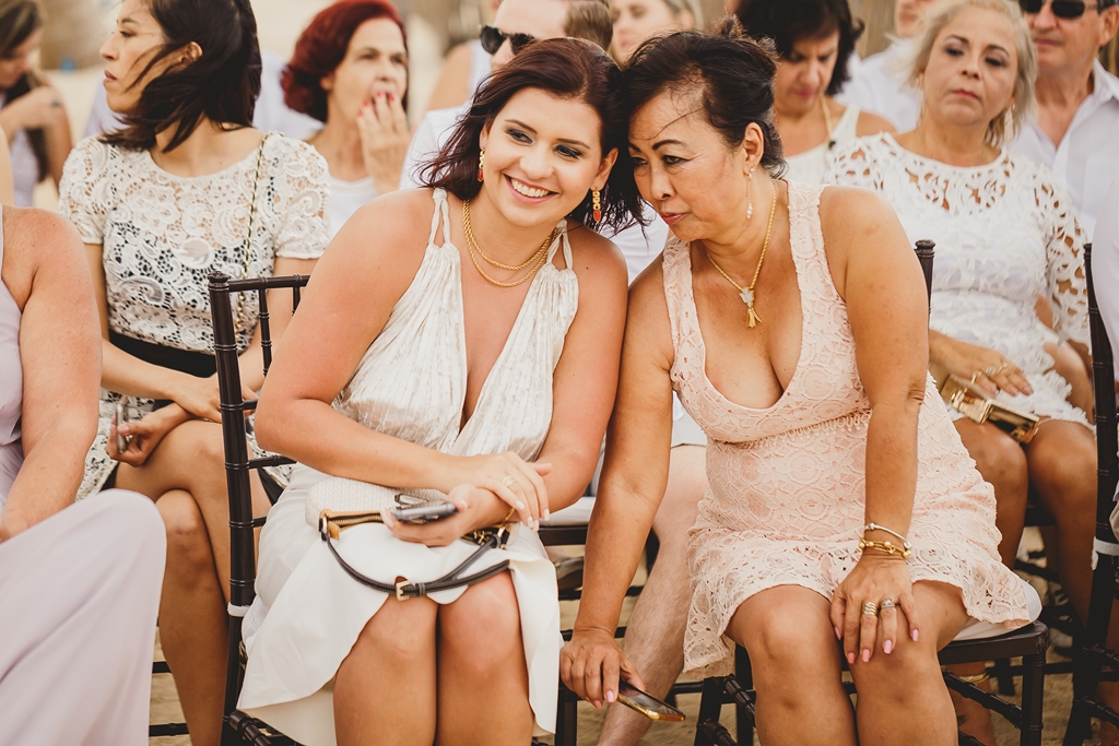 Destination Wedding cerimônia na praia no Zorah Beach Hotel Fortaleza CE em fotografia profissional de casamento fotógrafo Philipe Nogueira