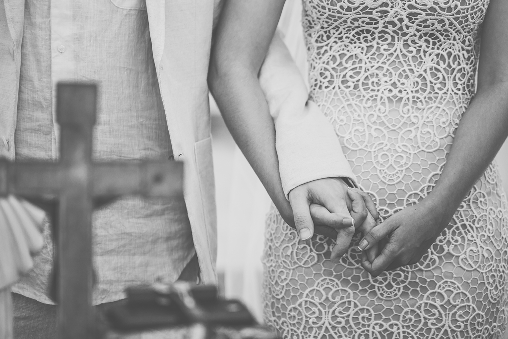 Destination Wedding cerimônia na praia no Zorah Beach Hotel Fortaleza CE em fotografia profissional de casamento fotógrafo Philipe Nogueira