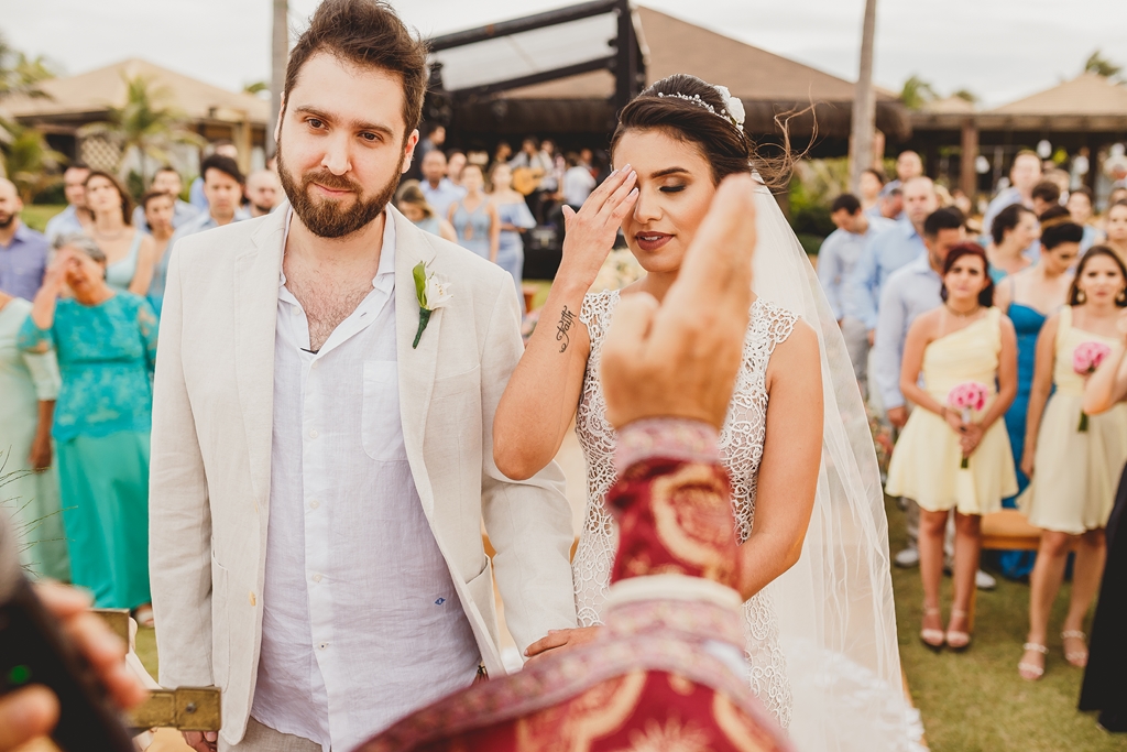 Destination Wedding cerimônia na praia no Zorah Beach Hotel Fortaleza CE em fotografia profissional de casamento fotógrafo Philipe Nogueira