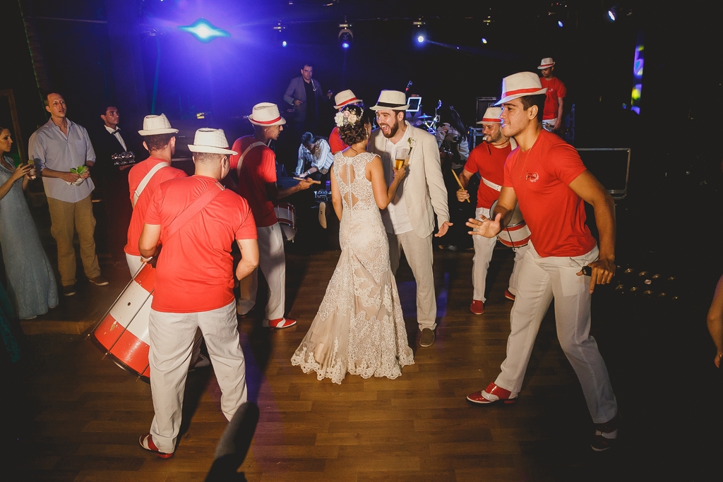 Dança do casal em festa de casamento no Zorah Beach Hotel Fortaleza CE pelo fotografo de casamento Philipe Nogueira