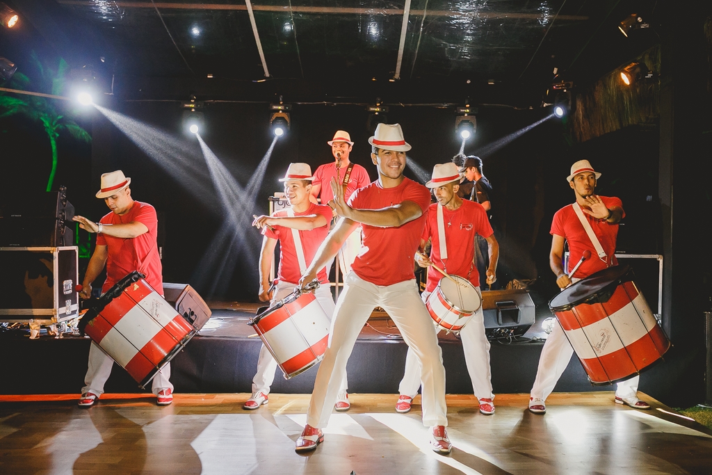 Pista de dança em festa de casamento no Zorah Beach Hotel Fortaleza CE pelo fotografo profissional de casamento Philipe Nogueira