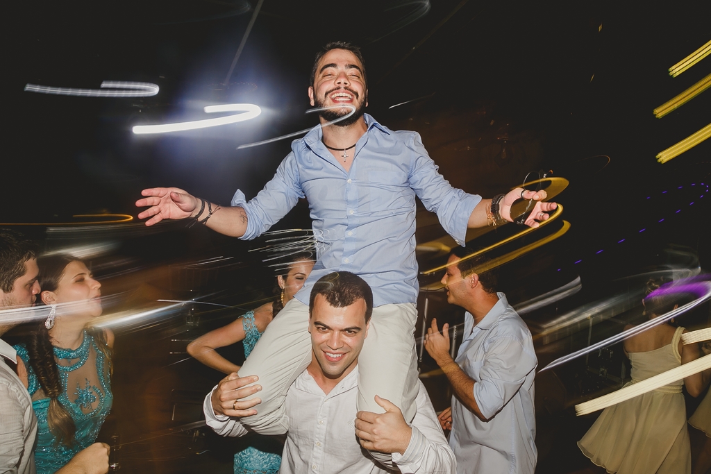 Pista de dança em festa de casamento no Zorah Beach Hotel Fortaleza CE pelo fotografo profissional de casamento Philipe Nogueira