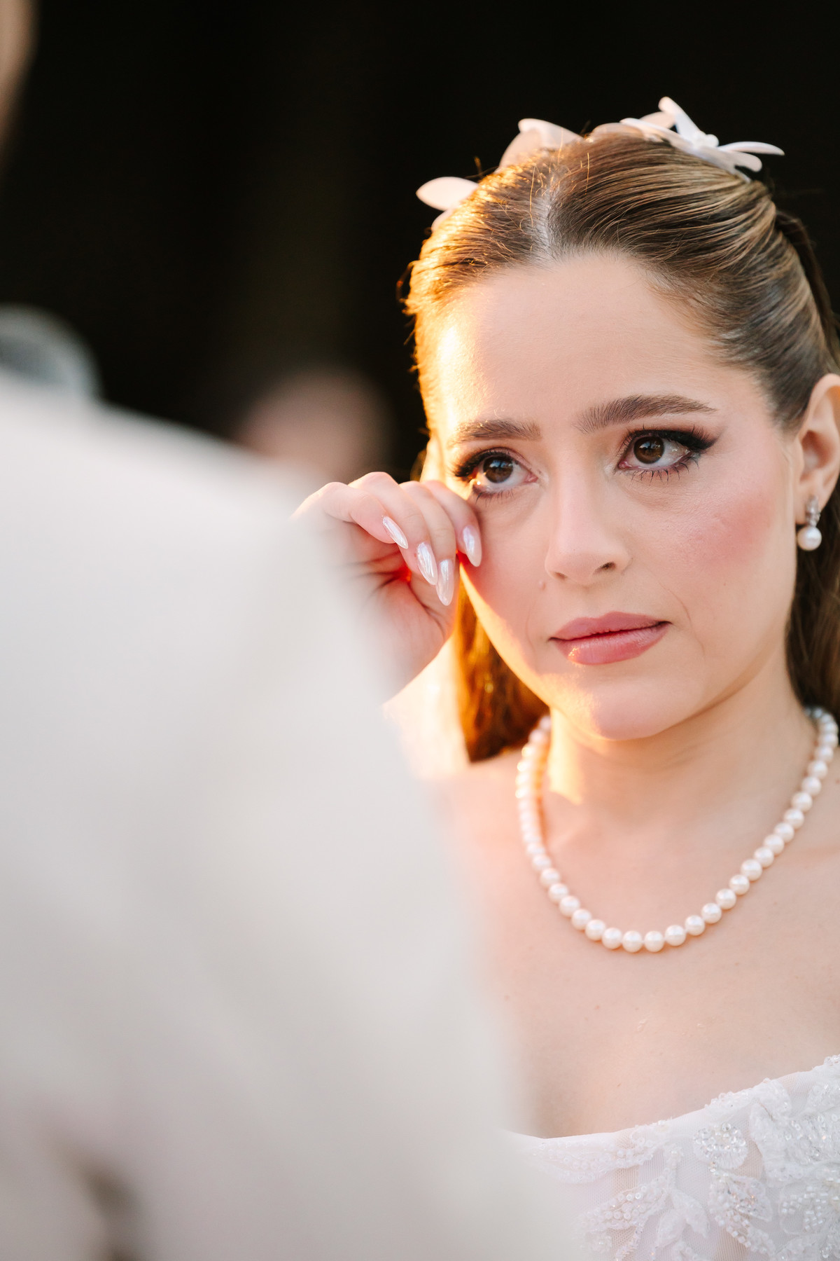Casamento da Flávia e do Gabriel no Villa Bé, Brasília DF. Vestido Pérola Noivas, decoração Taylla Bastos, penteado Andrezza Penteados e make Letícia Monteiro. Cerimônia ao pôr do sol com atmosfera romântica e elegante.