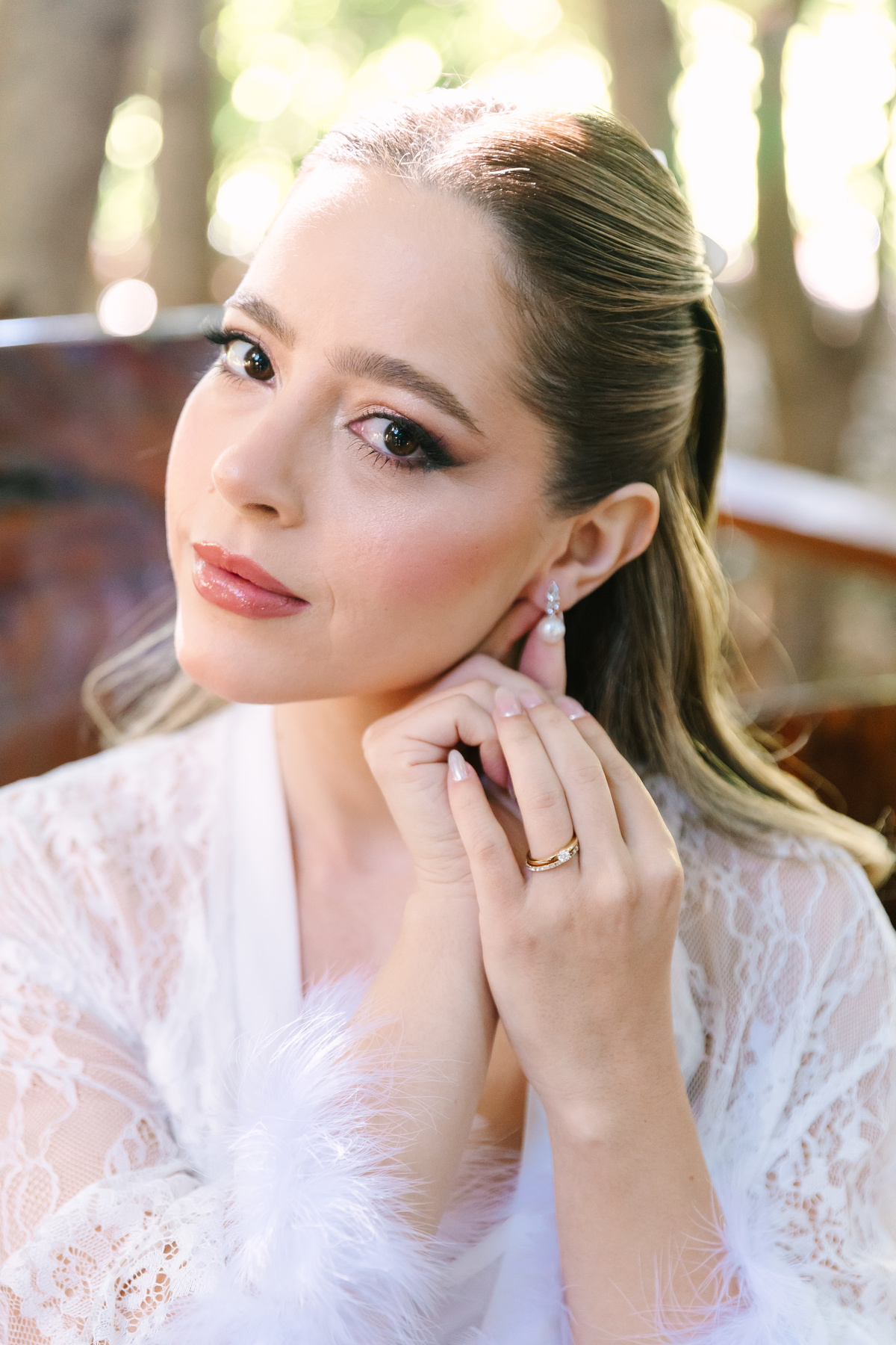 Casamento da Flávia e do Gabriel no Villa Bé, Brasília DF. Vestido Pérola Noivas, decoração Taylla Bastos, penteado Andrezza Penteados e make Letícia Monteiro. Cerimônia ao pôr do sol com atmosfera romântica e elegante.