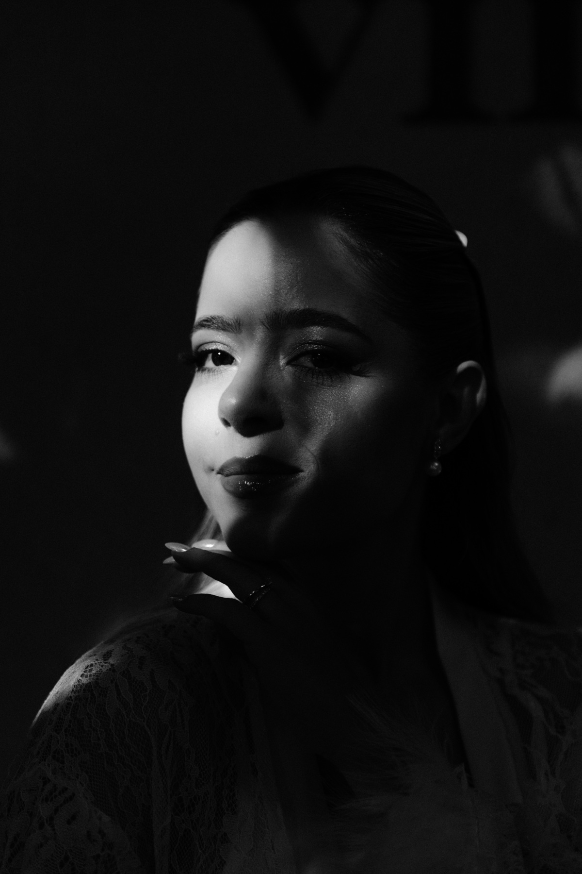 Casamento da Flávia e do Gabriel no Villa Bé, Brasília DF. Vestido Pérola Noivas, decoração Taylla Bastos, penteado Andrezza Penteados e make Letícia Monteiro. Cerimônia ao pôr do sol com atmosfera romântica e elegante.