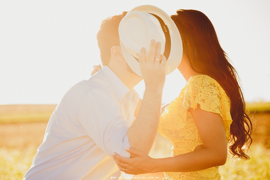 Prévia de casal com cenário de picnic Brasília Df fotógrafo profissional de casamentos