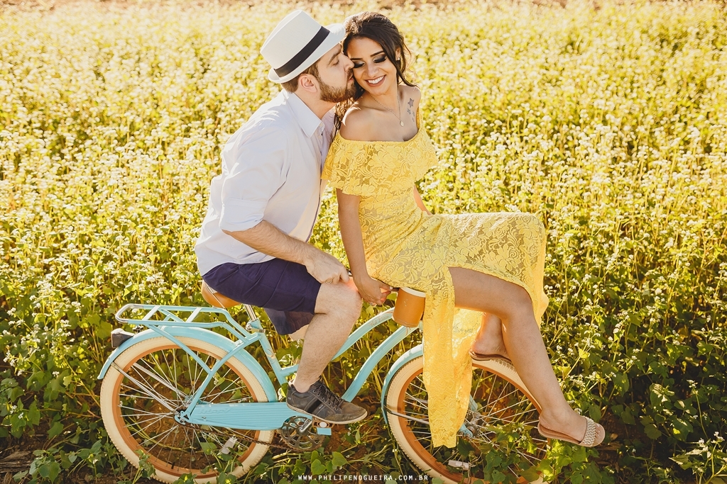Fotos de casal com bicicleta vintage fotografo de casamento Brasília Df