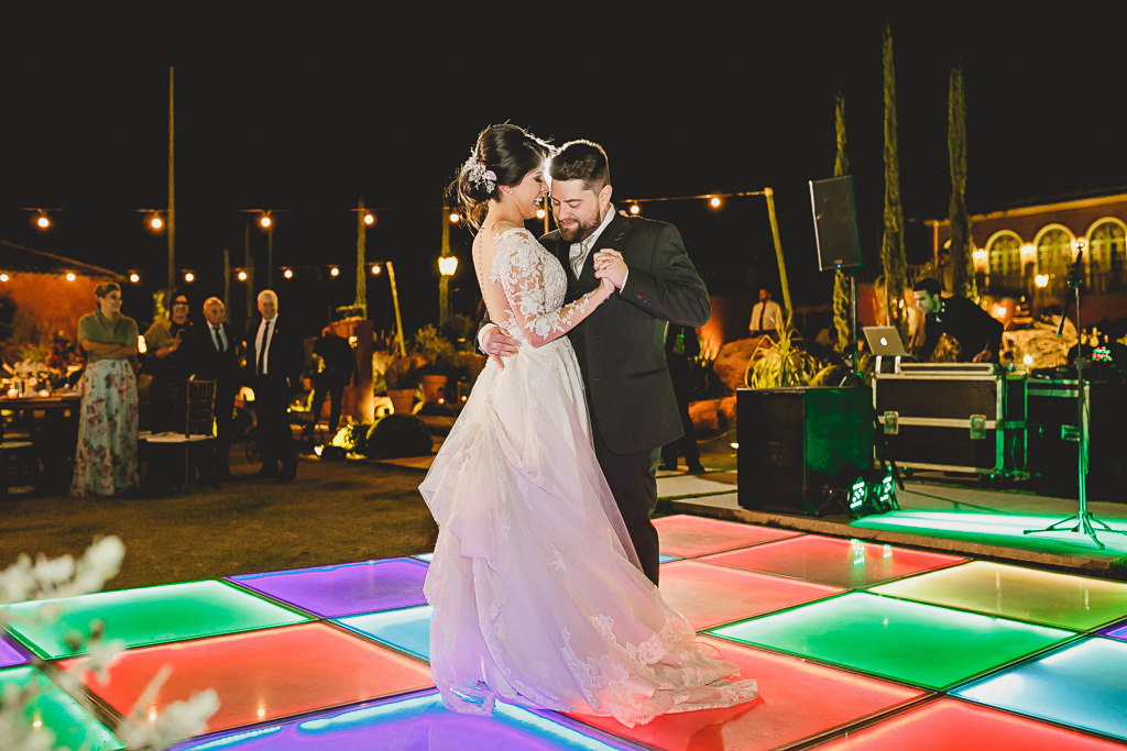 Dança do casal em festa de casamento no Salão de festas Villa Giardini fotógrafo profissional Brasília Df
