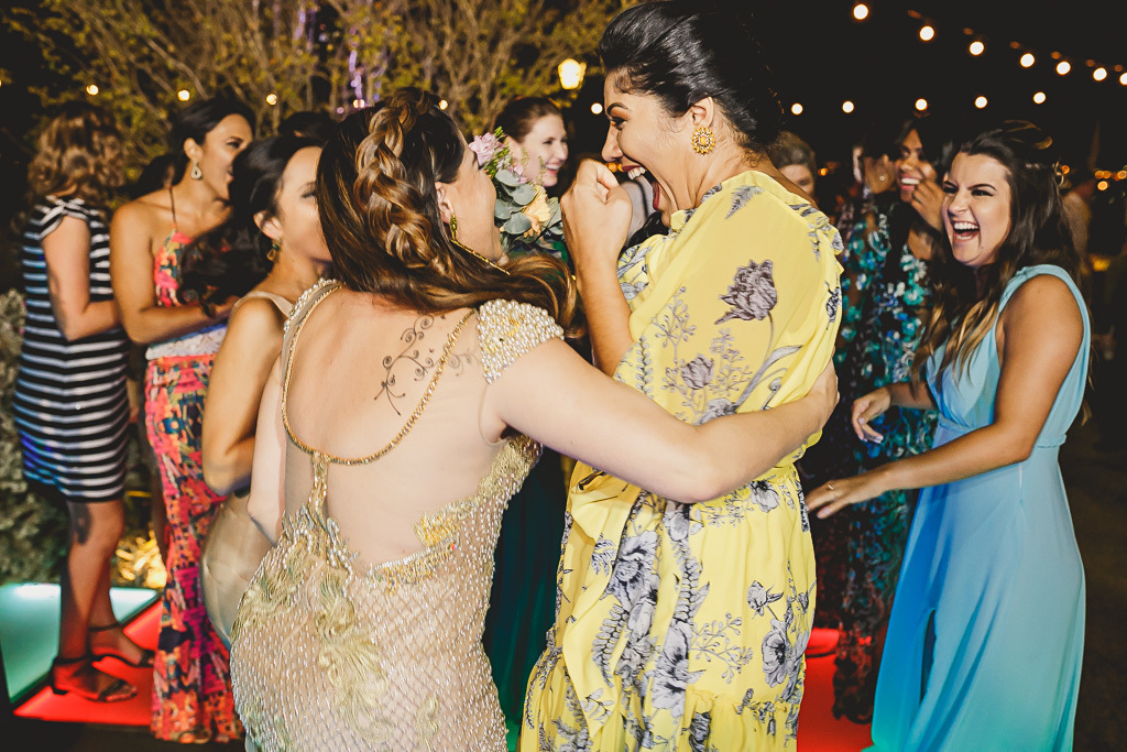 Pista de dança em mini festa de casamento no Salão de festas Villa Giardini fotógrafo profissional Brasília Df