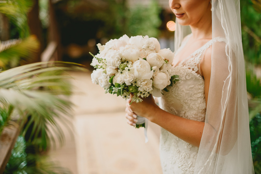 Ensaio de noiva na decoração Patú Anú pelo fotógrafo profissional de casamento Philipe Nogueira vestido Ateliê Debora Morais Brasília Df