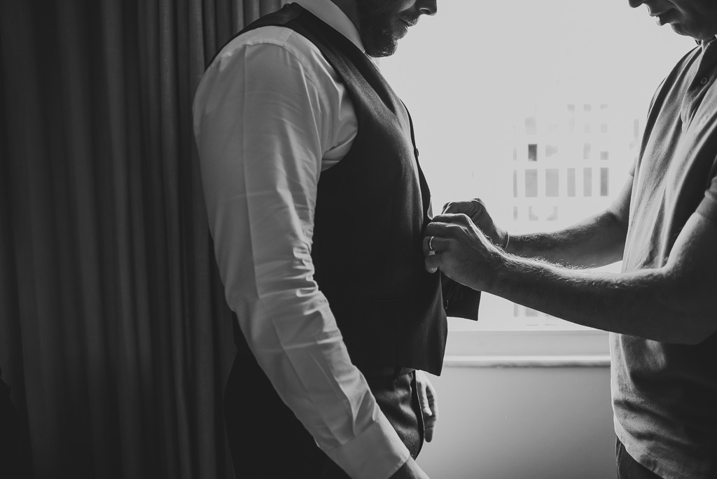 Making of de noivo em casa fotografo profissional de casamento Brasília Df 