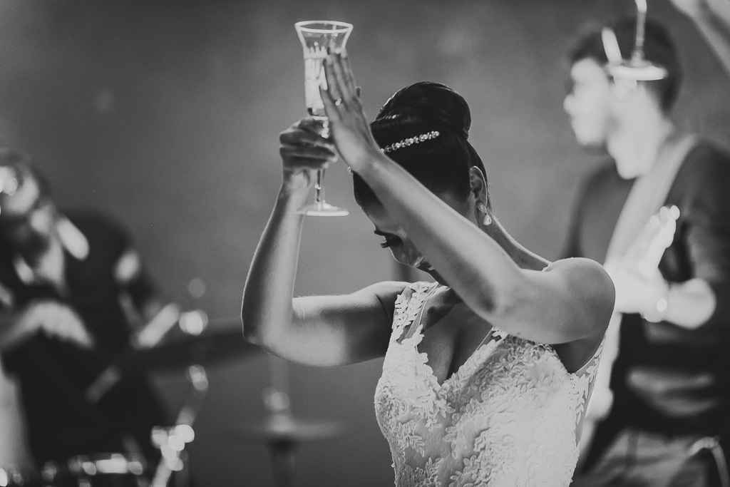 Pista de dança em festa de casamento no Salão de festas Patú Anú Park Way Brasília Df pelo fotografo profissional de casamento Philipe Nogueira