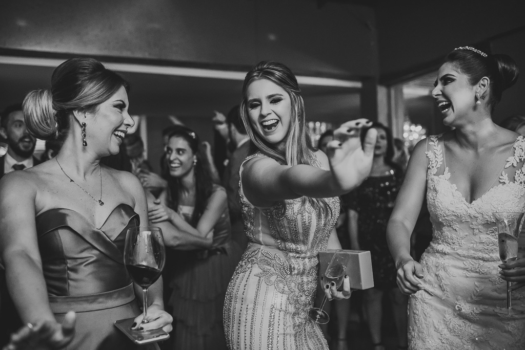 Pista de dança em festa de casamento no Salão de festas Patú Anú Park Way Brasília Df pelo fotografo profissional de casamento Philipe Nogueira