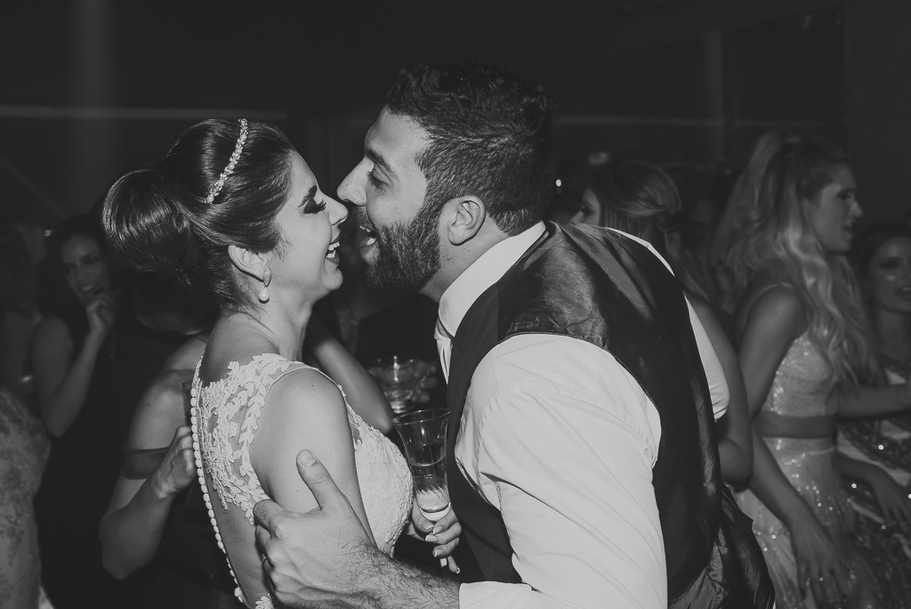 Pista de dança em festa de casamento no Salão de festas Patú Anú Park Way Brasília Df pelo fotografo profissional de casamento Philipe Nogueira