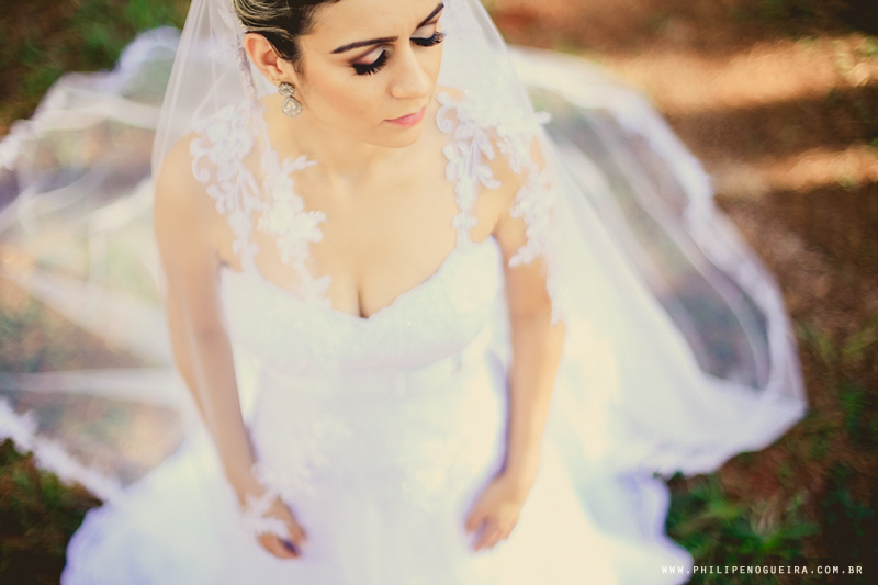 Ensaio de Noiva Brasília, Ensaio Fotográfico, Previa de Noiva, Prévia de noiva no Jardim Botanico, Vestido de Noiva, Buque de perolas, Ensaio em Local Diferente, Fotos Criativas, Fotografo de casamento Df, Fotografo de Casamento Profi