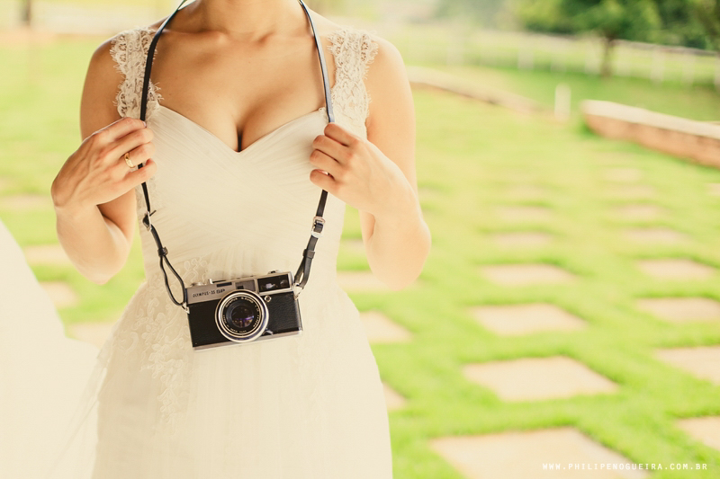 Ensaio de Noiva Brasília, Ensaio Fotográfico, Noiva de Botas, Noiva com Cavalo, Previa de Noiva, Prévia de noiva no Haras do Morro, Vestido de Noiva, Noiva de Casquete, Lá Fiancée Brasília, Ensaio de Noiva em Loca