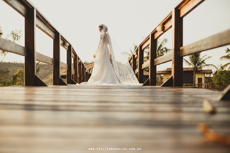 Ensaio de Noiva Brasília, Ensaio Fotográfico, Noiva de Botas, Noiva com Cavalo, Previa de Noiva, Prévia de noiva no Haras do Morro, Vestido de Noiva, Véu de Noiva, Debora Moraes Brasília, Ensaio de Noiva em Local Diferen