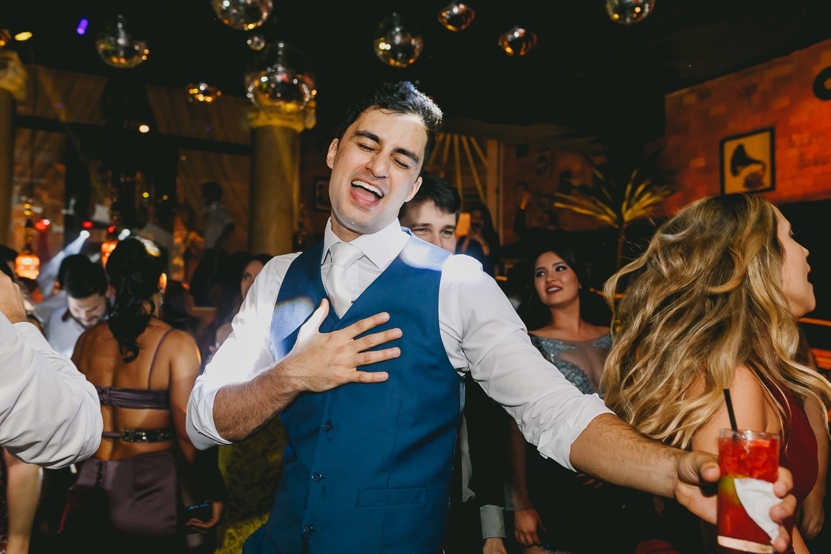 Pista de dança em festa de casamento Boho chic no Salão de festas Villa Giardini banda soda sound fotógrafo profissional Brasília Df