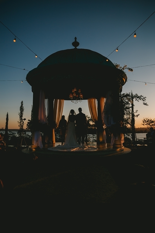 Casamento ao por do sol no Villa Giardini em fotografia profissional de casamento Brasília Df pelo fotógrafo Philipe Nogueira