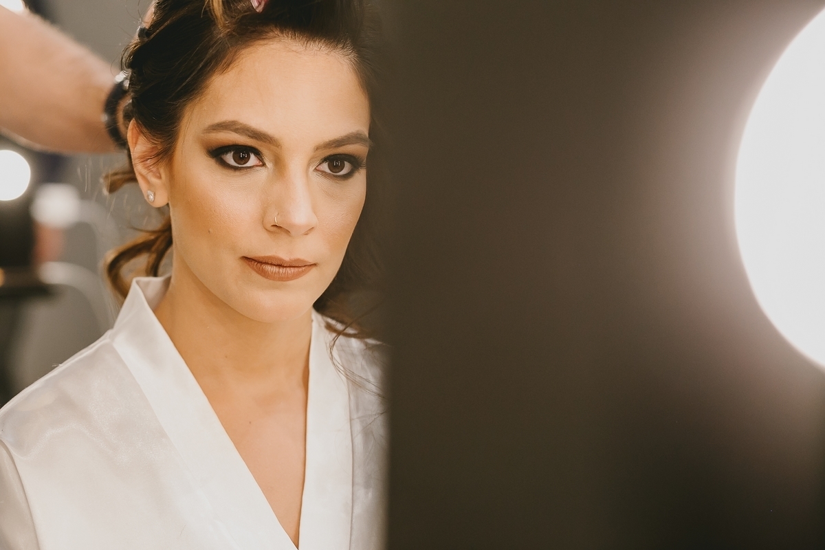 Making of de noiva no salão Lounge pelo fotógrafo profissional de casamentos Philipe Nogueira vestido Ateliê Fernando Peixoto Brasília Df