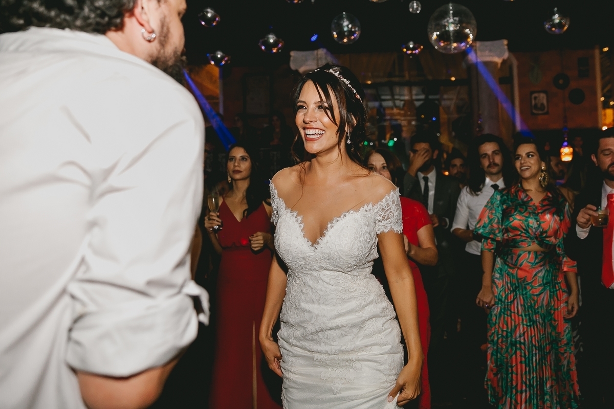 Pista de dança em festa de casamento Boho chic no Salão de festas Villa Giardini banda soda sound fotógrafo profissional Brasília Df