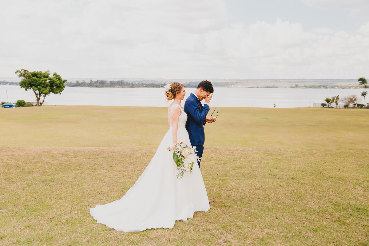 Casal faz First look no casamento Brasília Palace Hotel pelo fotógrafo profissional Philipe Nogueira Df