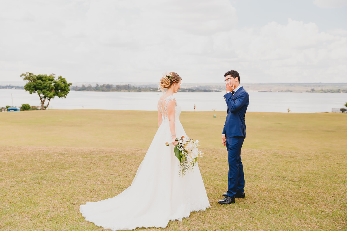 Casal faz First look no casamento Brasília Palace Hotel pelo fotógrafo profissional Philipe Nogueira Df