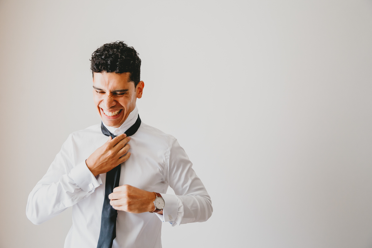 Making of de noivo com os amigos no Brasília Palace Hotel pelo fotógrafo profissional de casamentos Philipe Nogueira Df