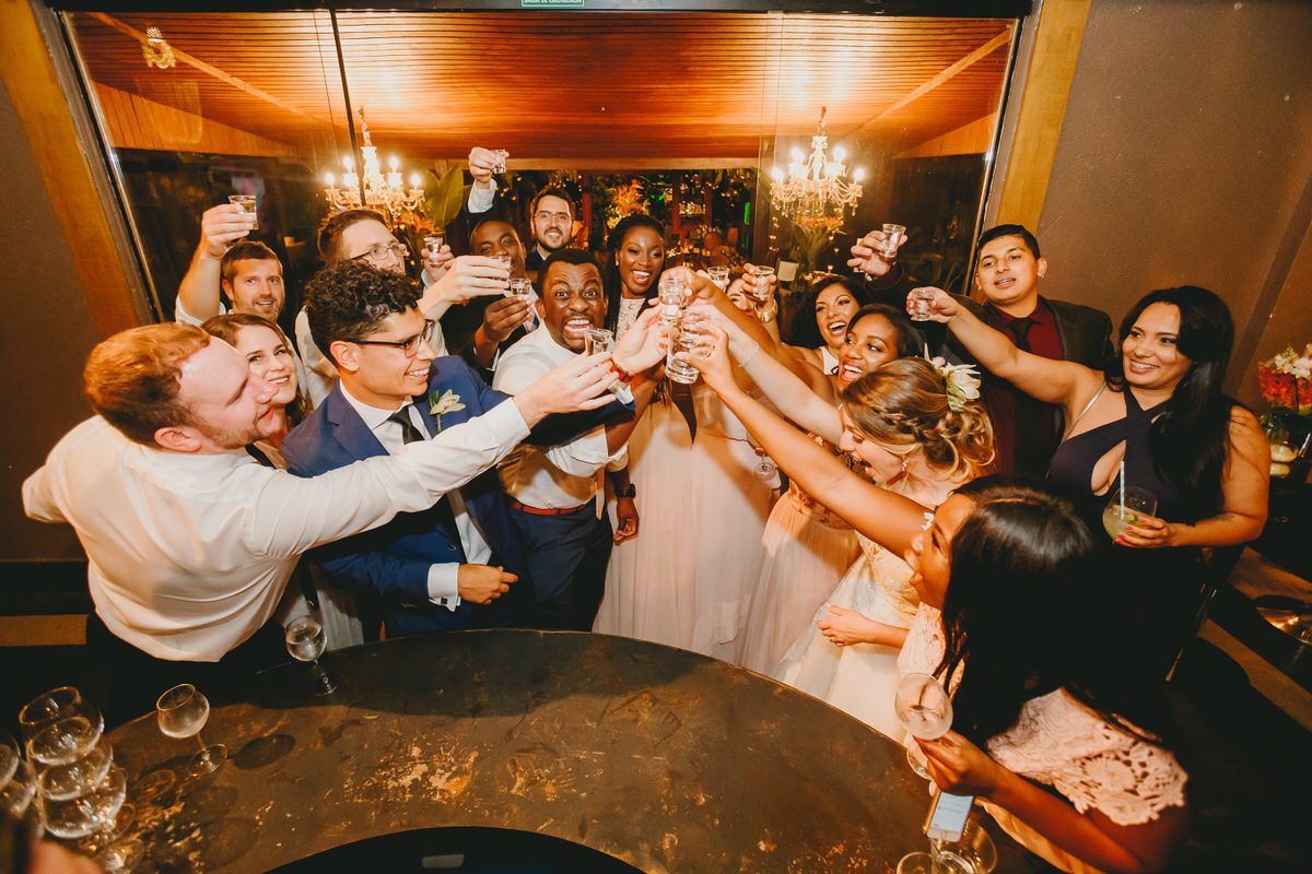 Pista de dança em festa de casamento tropical no Salão de festas Patú Anú Park Way banda Brasil Capital Samba Show fotógrafo profissional Brasília Df