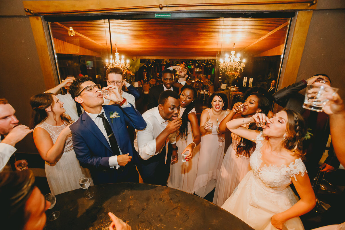 Pista de dança em festa de casamento tropical no Salão de festas Patú Anú Park Way banda Brasil Capital Samba Show fotógrafo profissional Brasília Df