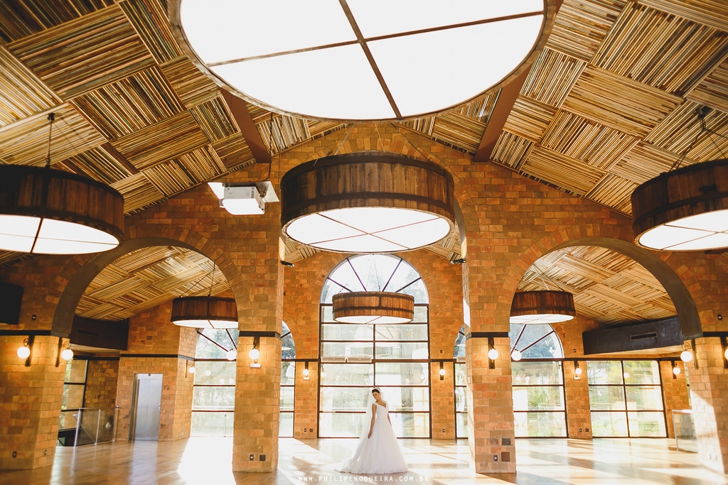 Ensaio de Noiva Brasília, Ensaio Fotográfico, Noiva com Cavalo, Previa de Noiva, Haras da Lenda Brasília df, Perola Noivas Brasília, Juliana Hermuche Cabelo Maquiagem, Fotografo de Casamento Brasília.