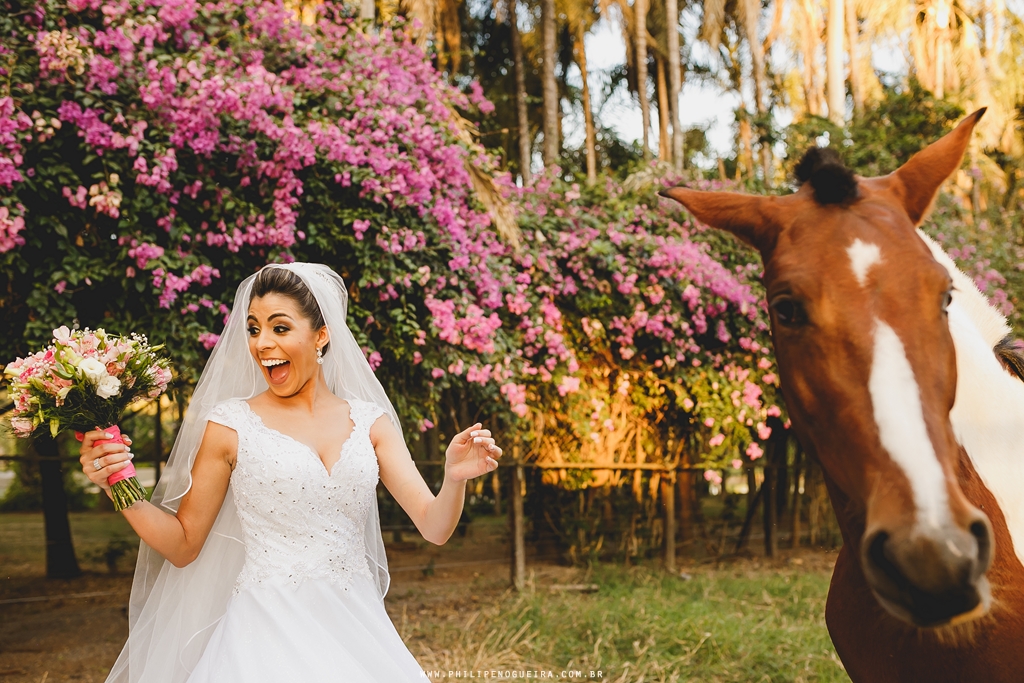 Ensaio de Noiva Brasília, Ensaio Fotográfico, Noiva com Cavalo, Previa de Noiva, Haras da Lenda Brasília df, Perola Noivas Brasília, Juliana Hermuche Cabelo Maquiagem, Fotografo de Casamento Brasília.