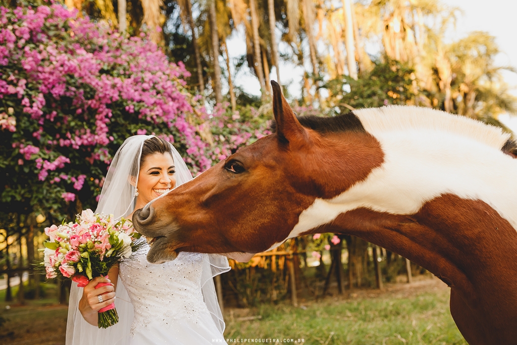Ensaio de Noiva Brasília, Ensaio Fotográfico, Noiva com Cavalo, Previa de Noiva, Haras da Lenda Brasília df, Perola Noivas Brasília, Juliana Hermuche Cabelo Maquiagem, Fotografo de Casamento Brasília.