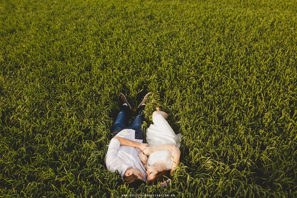 Ensaio de Casal em Brasília, Ensaio Romântico, Ensaio Fotográfico, Prévia Romântica, Fotografo de casamento Brasília Df, Fotografo de Casamento Profissional, Ensaio na Plantação, Ensaio no Campo.