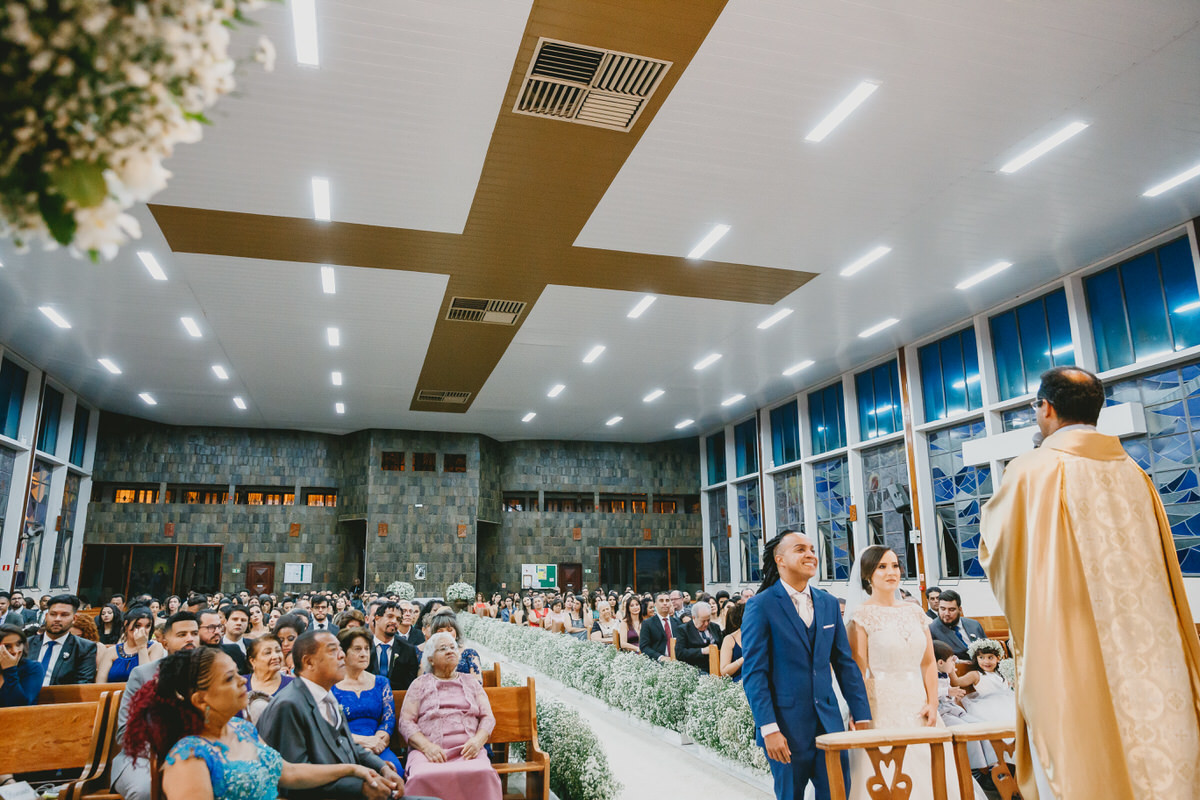 Fotos jornalísticas em casamento na Paroquia Santa Terezinha Brasília Df