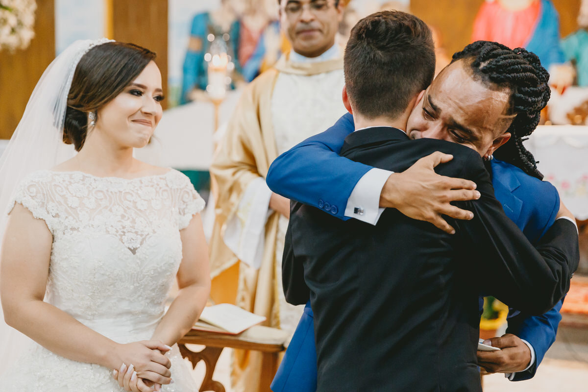 Fotografia de casamento com noivos na cerimônia em fotografia profissional de casamento Brasília Df 
