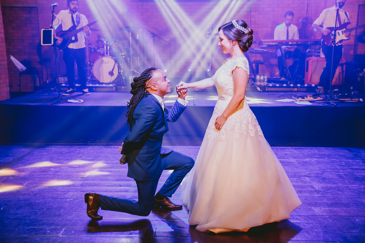 Pista de dança em festa de casamento clássico no Salão de festas Mansão dos Arcos Park Way banda casa 20 fotógrafo profissional Brasília Df