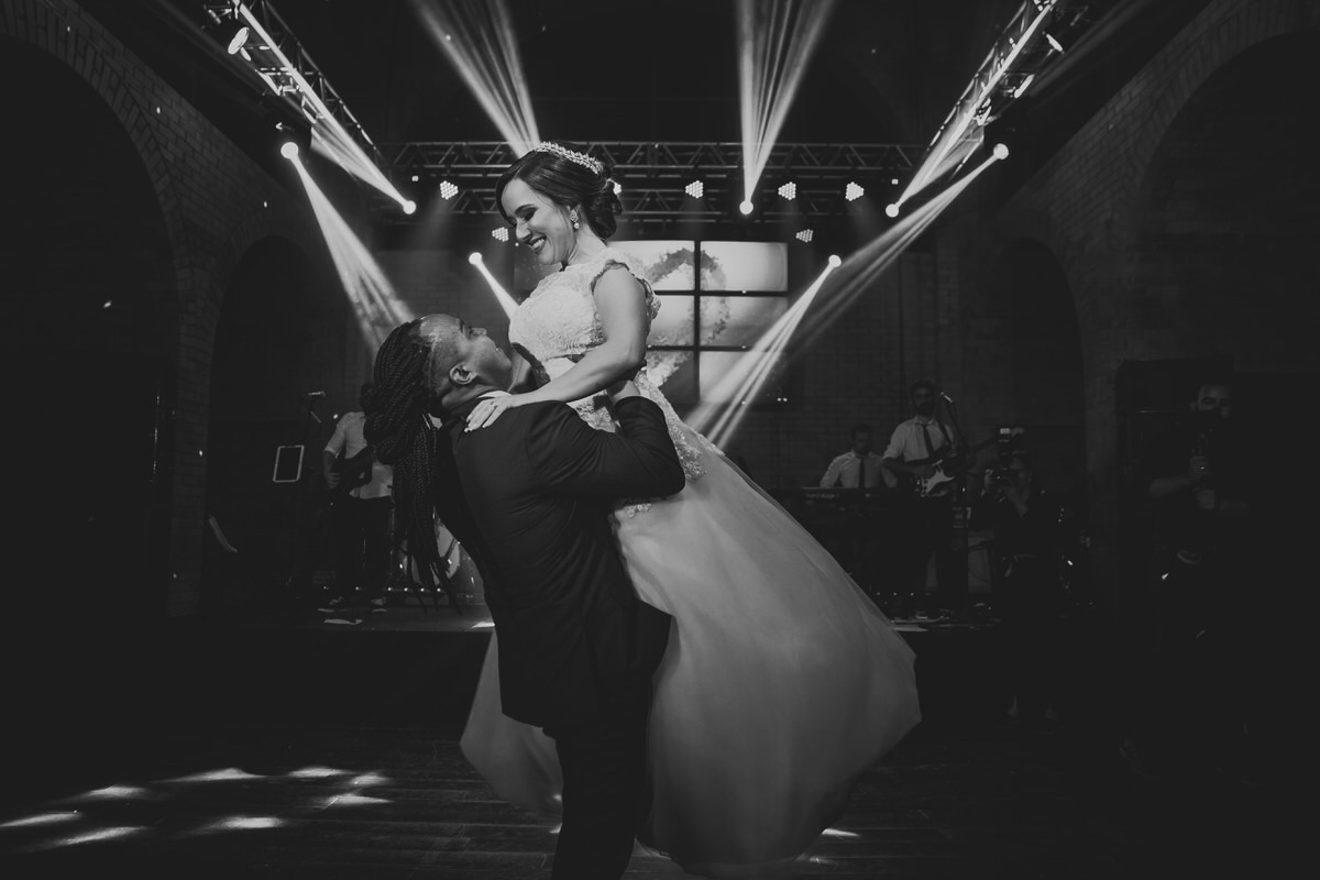 Pista de dança em festa de casamento clássico no Salão de festas Mansão dos Arcos Park Way banda casa 20 fotógrafo profissional Brasília Df