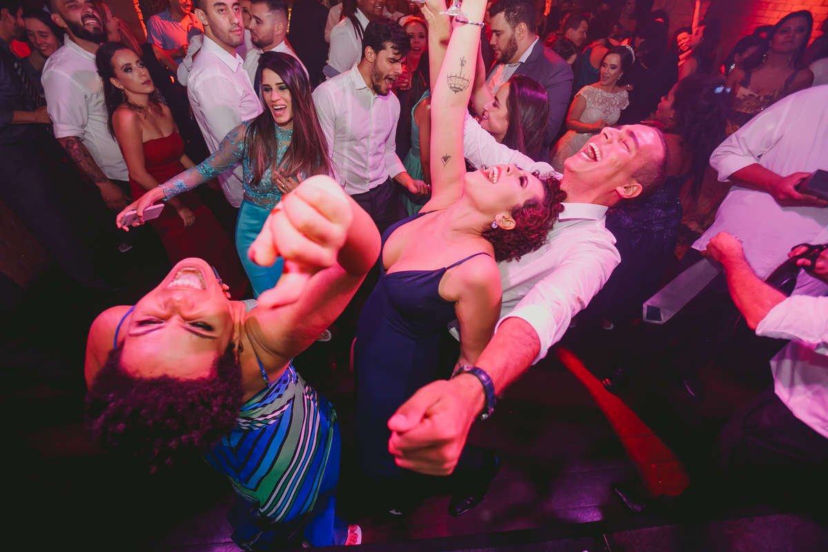 Pista de dança em festa de casamento clássico no Salão de festas Mansão dos Arcos Park Way banda casa 20 fotógrafo profissional Brasília Df