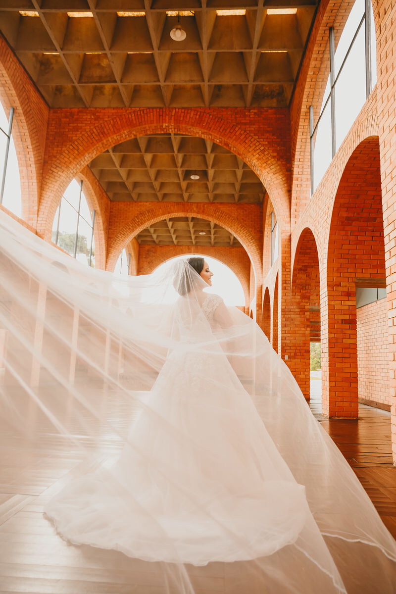Prévia de noiva na Mansão dos Arcos salão Orange Studio com vestido de noiva Neimar Sinicio pelo fotógrafo Philipe Nogueira Brasília Df