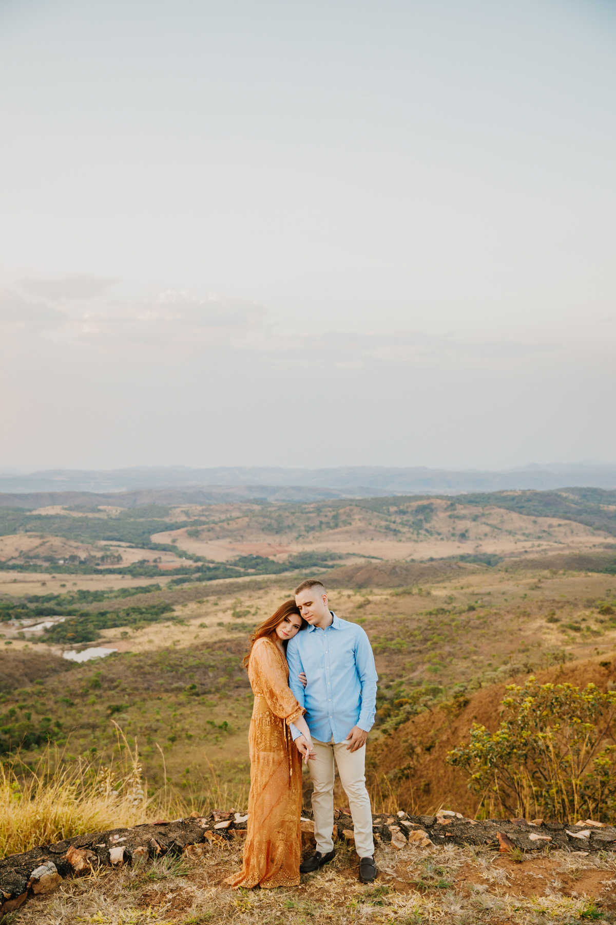 Ensaio de noivos no campo Brasília Df no espaço Paraíso na Terra Brasilia Df