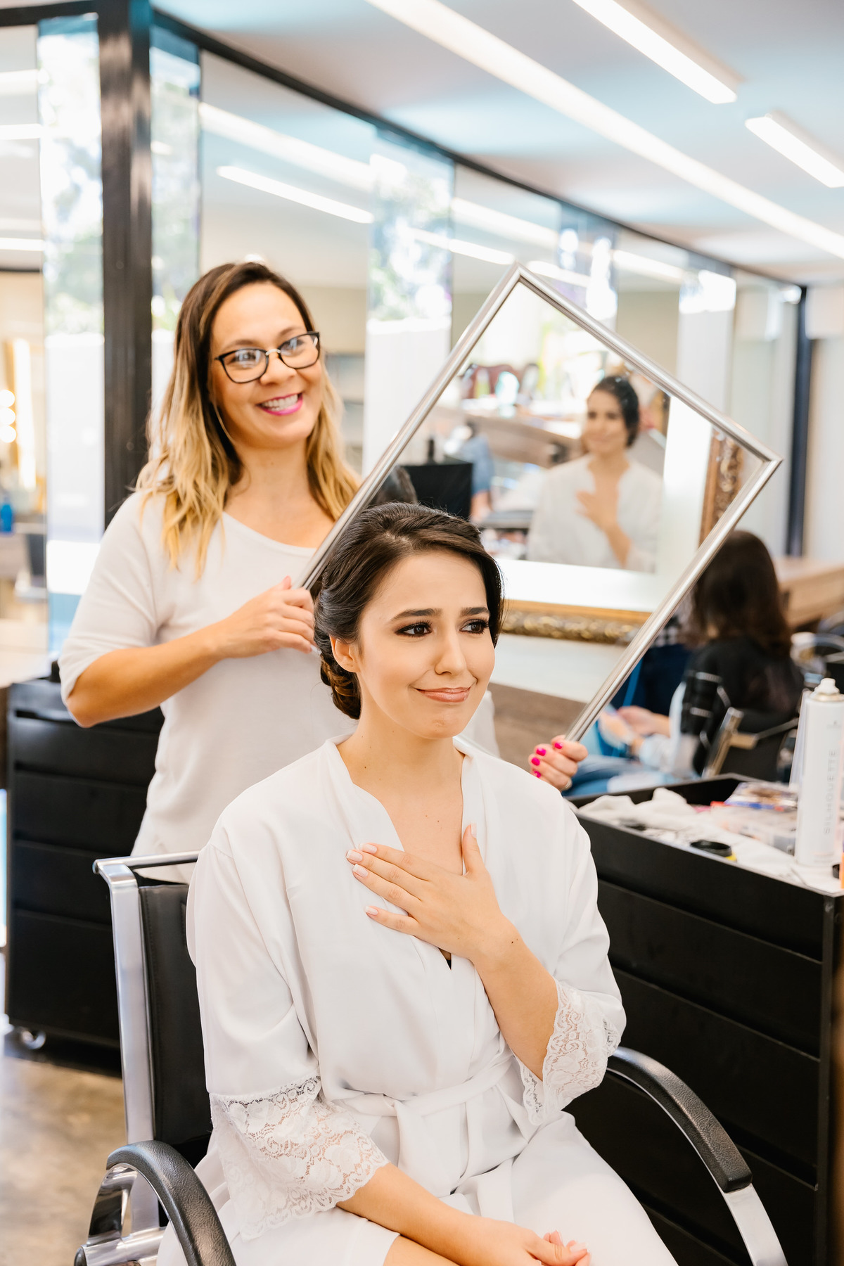 Making of de noiva no salão Renoir Ricardo Maia com vestido de noiva Fernando Peixoto pelo fotógrafo Philipe Nogueira Brasília Df