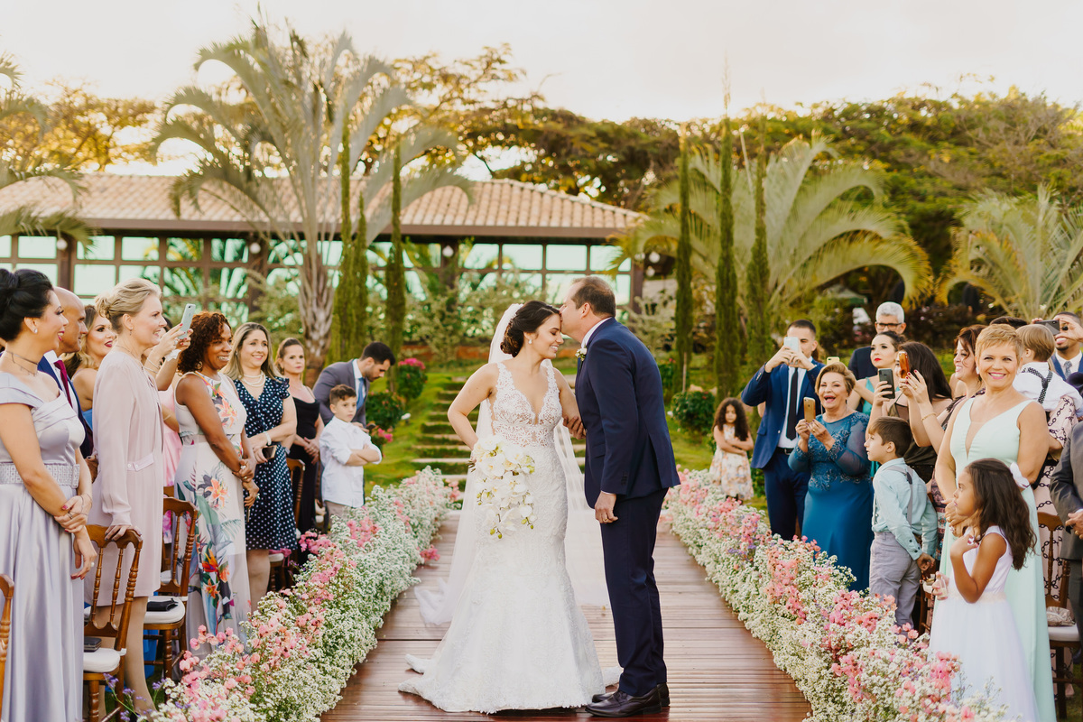 Entrada de noiva com o pai na cerimônia em no Espaço da Lenda Brasília Df  Brasília Df