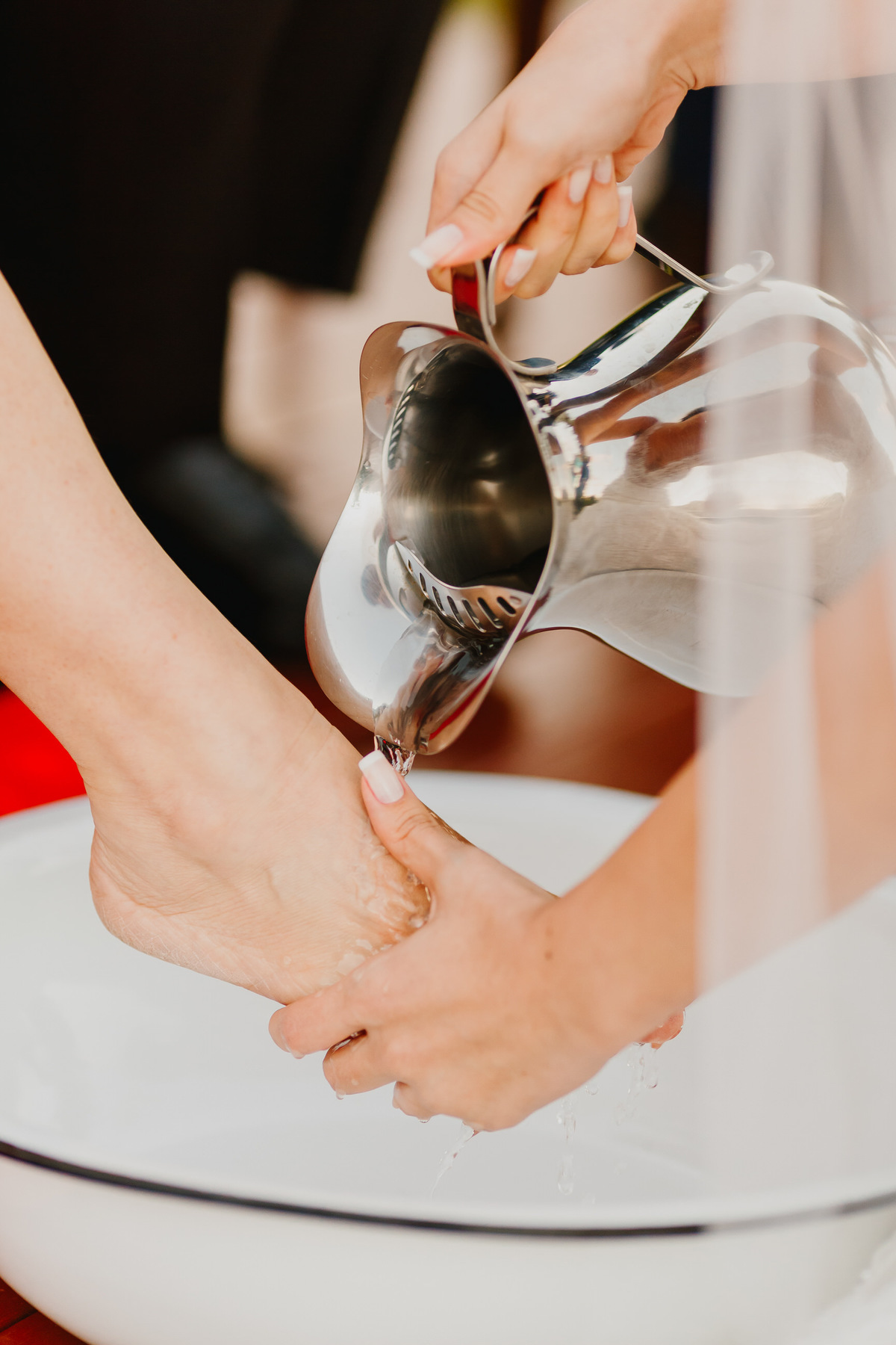 Cerimônia de lava pés em casamento na fotografia profissional de casamento no Espaço da Lenda Brasília Df