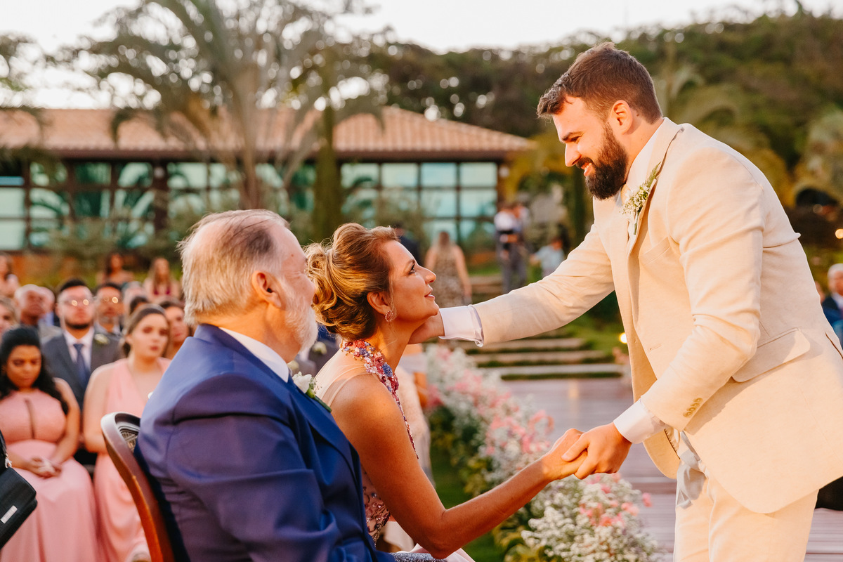 Cerimônia de lava pés em casamento na fotografia profissional de casamento no Espaço da Lenda Brasília Df