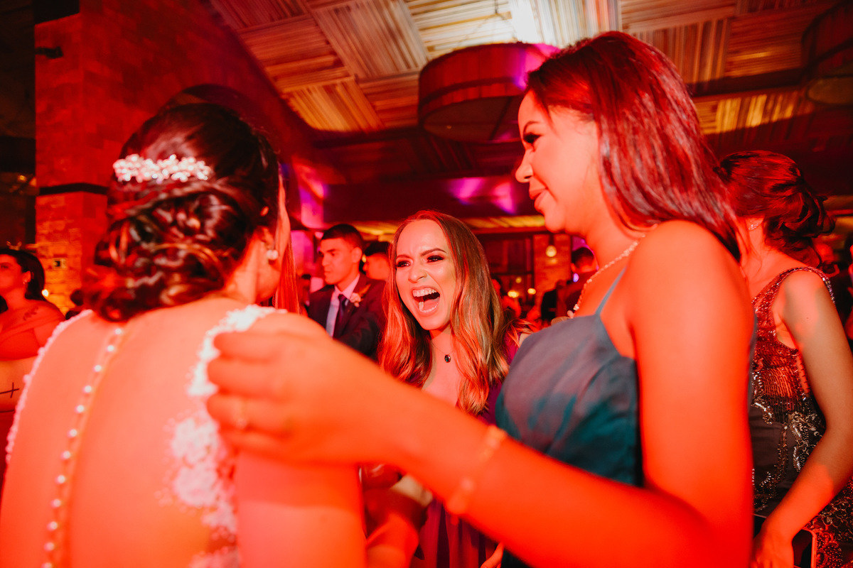 Pista de dança em festa de casamento clássico no Salão de festas no Espaço da Lenda fotógrafo profissional Brasília Df