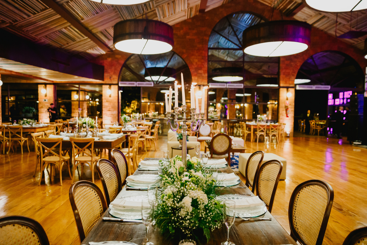 Decoração rústico chique em festa de casamento no Salão no Espaço da Lenda Brasília Df Por Karin Von Glehn