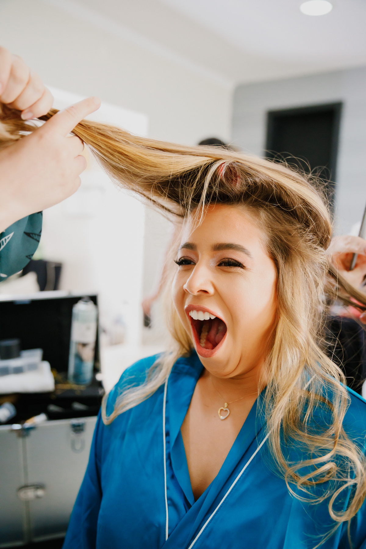 
Making of de noiva maquiagem Isabel de San cabelo Kacyo Vaz com vestido de noiva Vivian Spier pelo fotógrafo Casal Nogueira Brasília Df